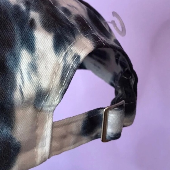 Tie-dye hat - Picture 1 of 3